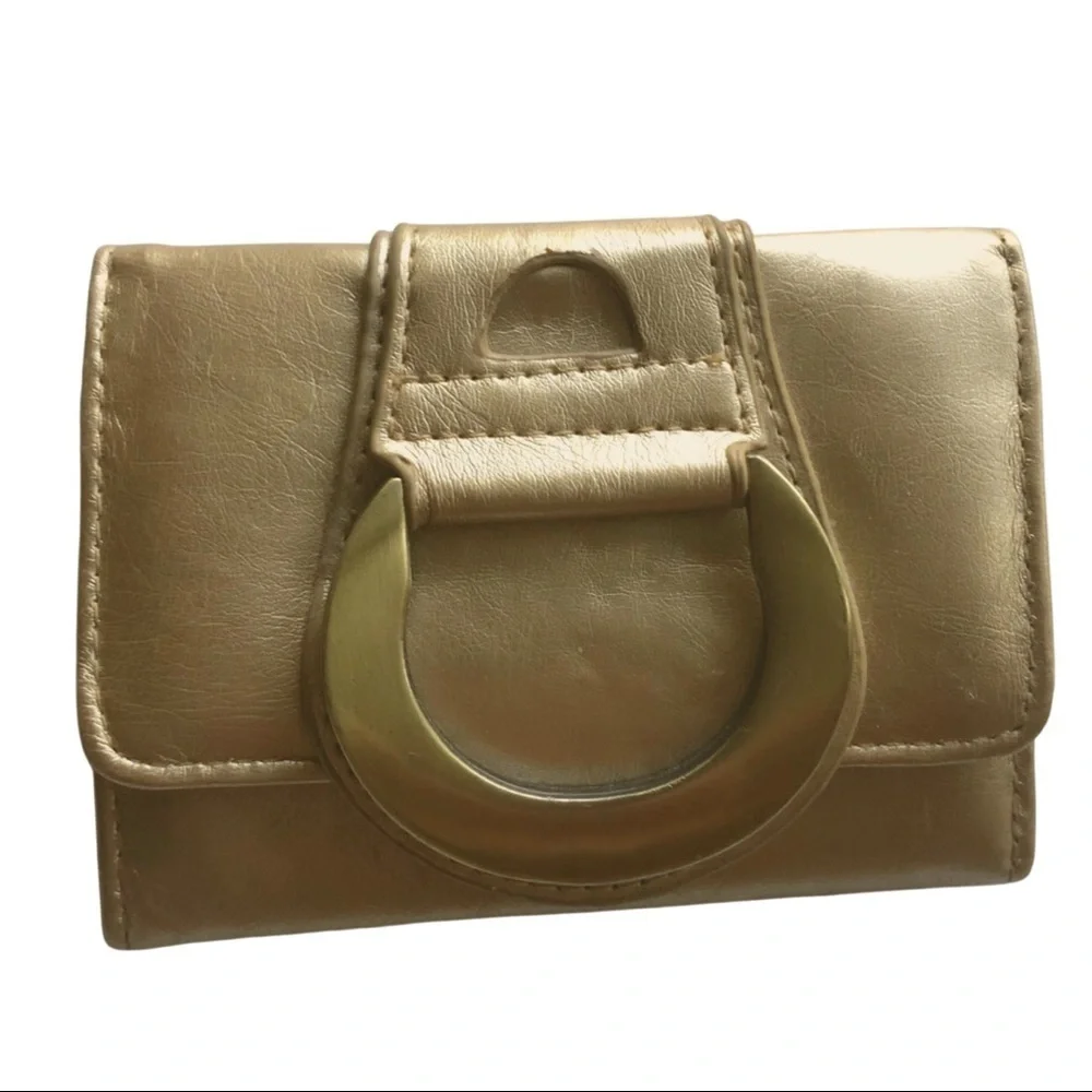NWT 3/$25 🍄 Gold Trifold Wallet